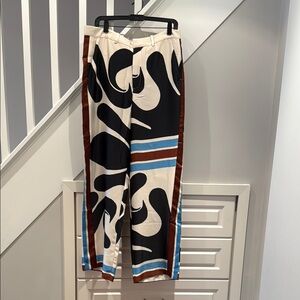 Zara Abstract Patterned Women's pants , polyester, but looks like silk. Size XL